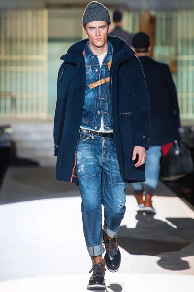 Look 10